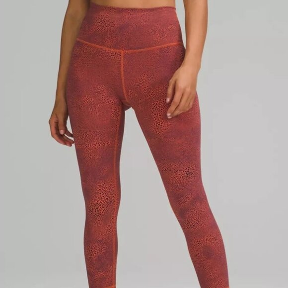 LULULEMON *NWT* - Wunder Train High-Rise Tight 25" - Picture 6 of 6